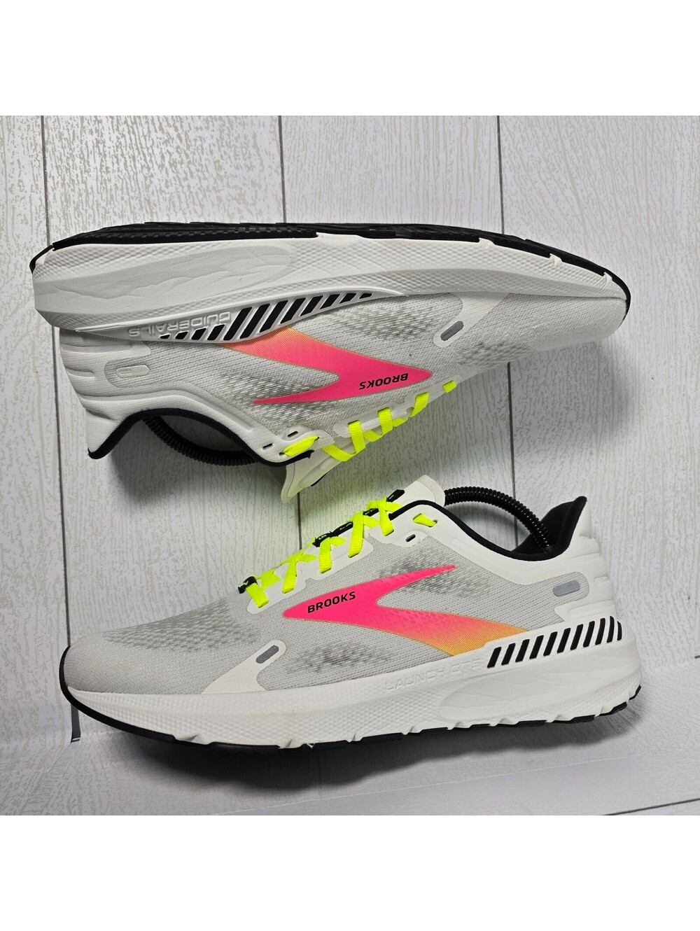 Brooks Launch GTS 9 Women’s Size 10 White Pink Nightlife Running Shoes